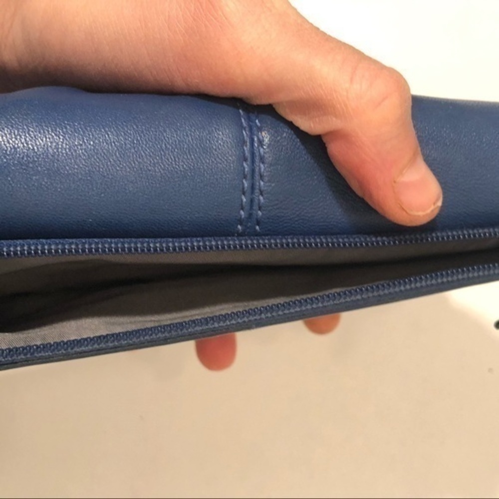 Coach Ashley blue leather checkbook wallet - Picture 3 of 13